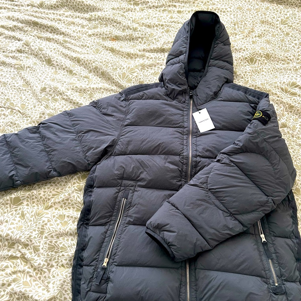 Mens Stone Island Coat (new w/tag)